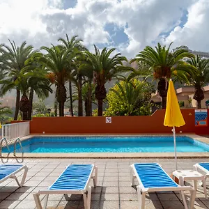 apartamentos-alta-puerto-de-la-cruz.tenerifehoteles.net/