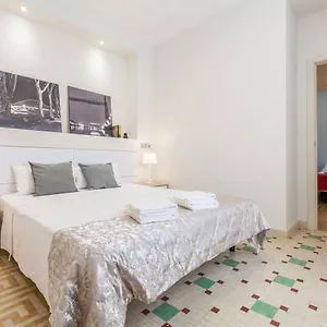 Apartamento T2, Tirso De Molina, Luminoso Y Tranquilo Sevilla